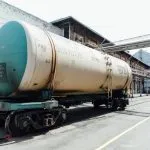 Fabbrica di balsamo nero all'aperto