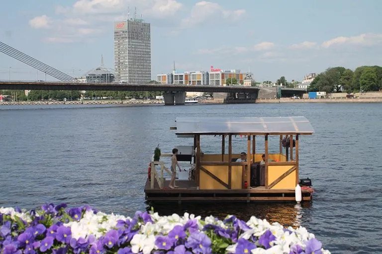 Floating terrace