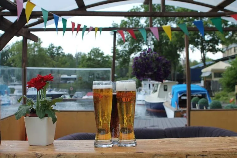 Floating terrace beer