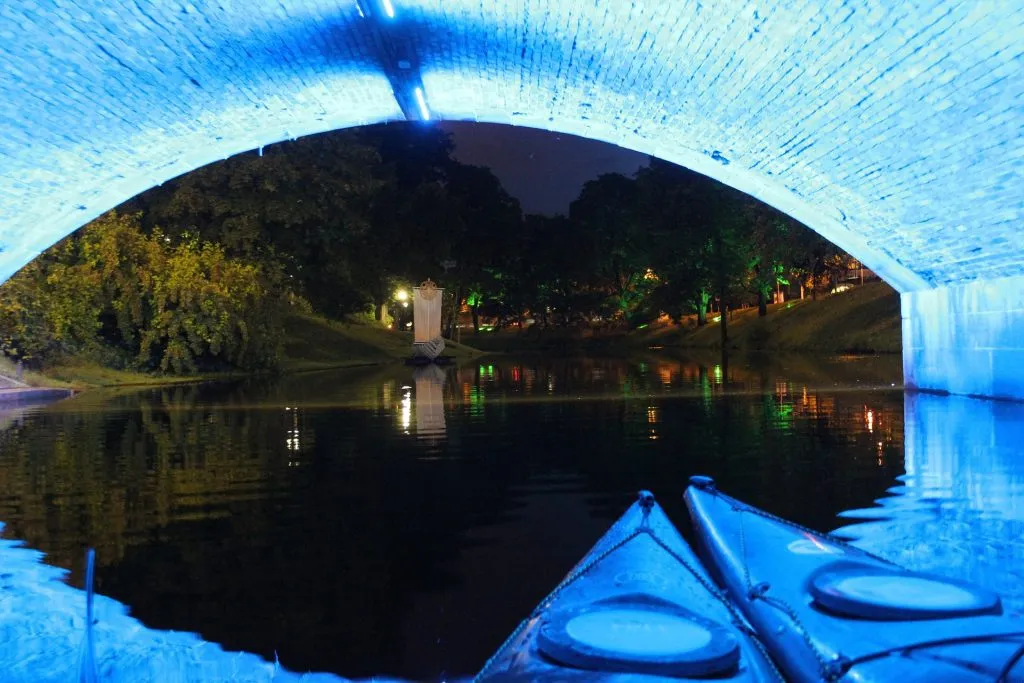 Kayak riga night