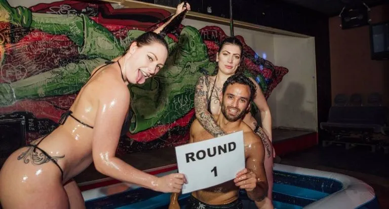 Oil wrestling